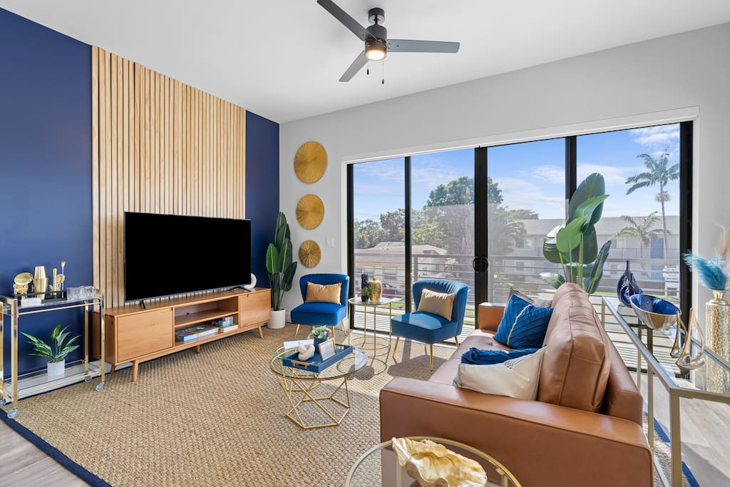 The West Palm Beach Condo · 2109